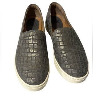 Sofft Gray Crocodile Pattern Loafers Sz 9.5M